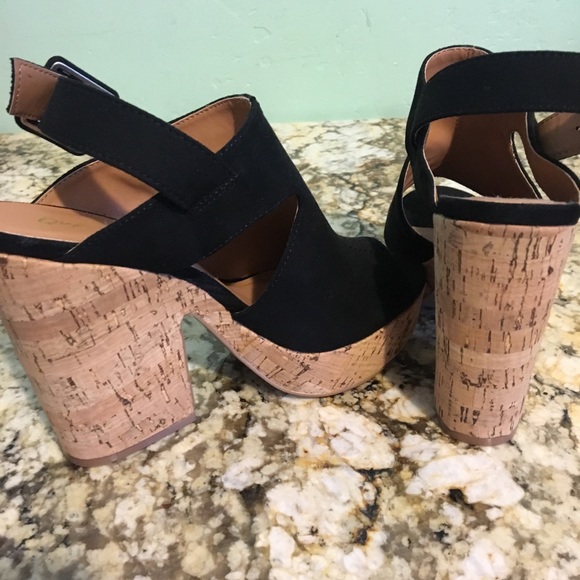 Heels - Picture 2 of 5